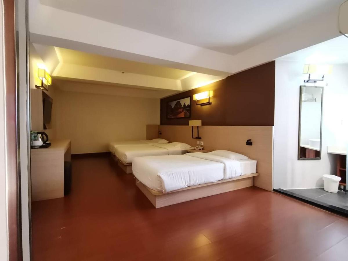 Chiang Roi 7 Days Inn Csiangmaj Kültér fotó