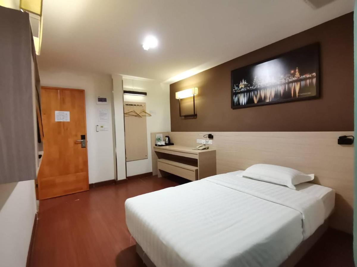 Chiang Roi 7 Days Inn Csiangmaj Kültér fotó