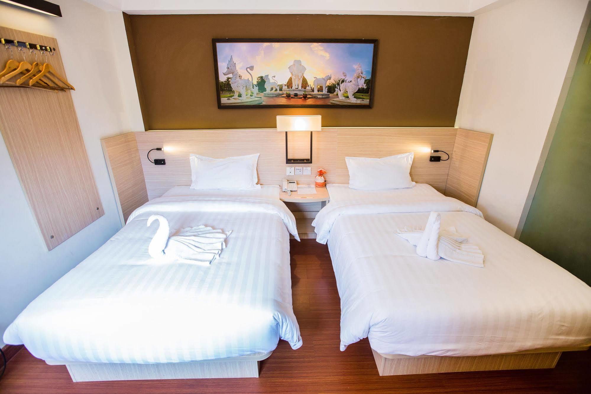 Chiang Roi 7 Days Inn Csiangmaj Kültér fotó