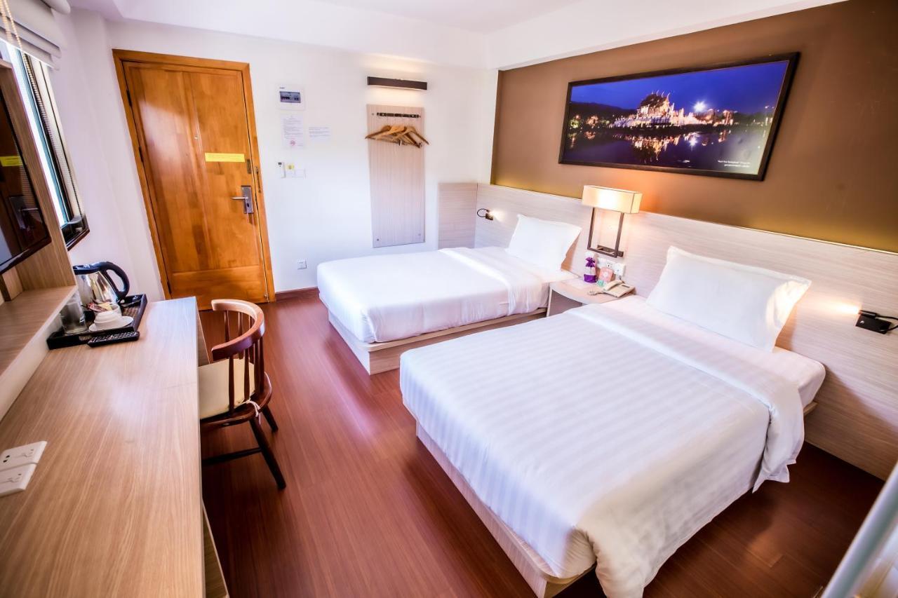 Chiang Roi 7 Days Inn Csiangmaj Kültér fotó